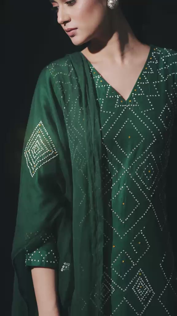 Legacy French Knot Suit Set - Emerald Mosaic